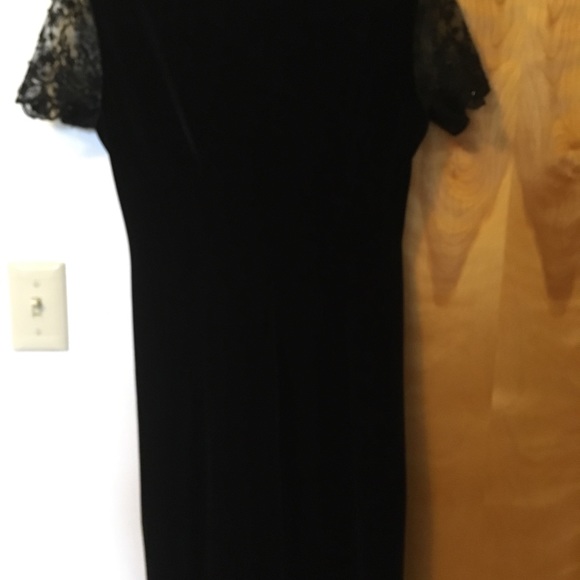 Dress - Picture 2 of 5